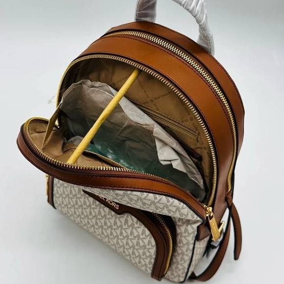 Michael Kors Medium Jaycee Zip Packet Backpack Vanilla/Brown - Picture 9 of 12